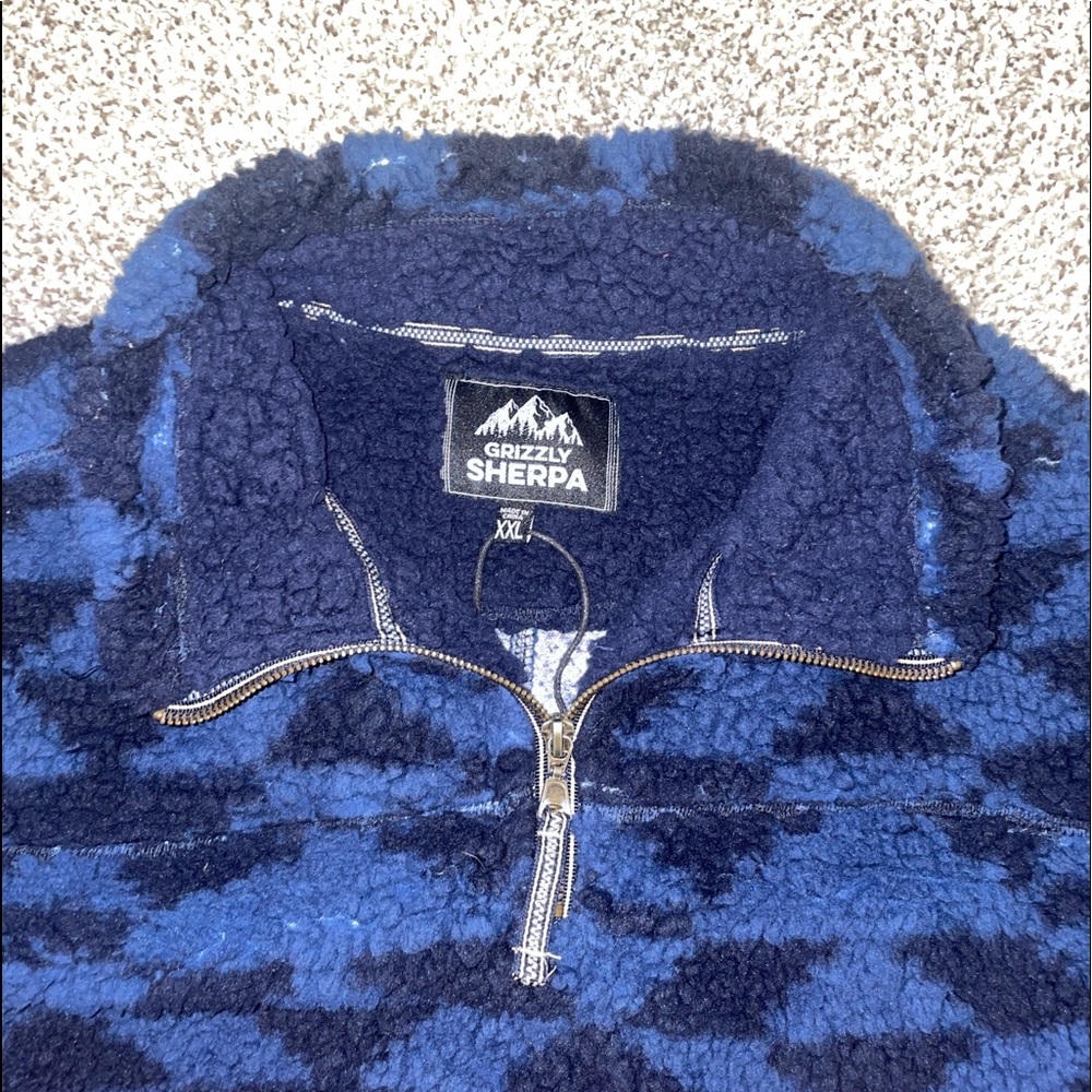Long Sleeve Black and Blue Sherpa